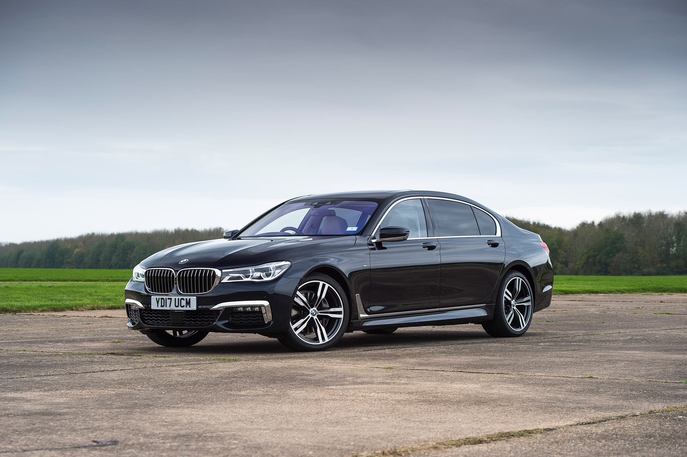 BMW 7 Series - front static