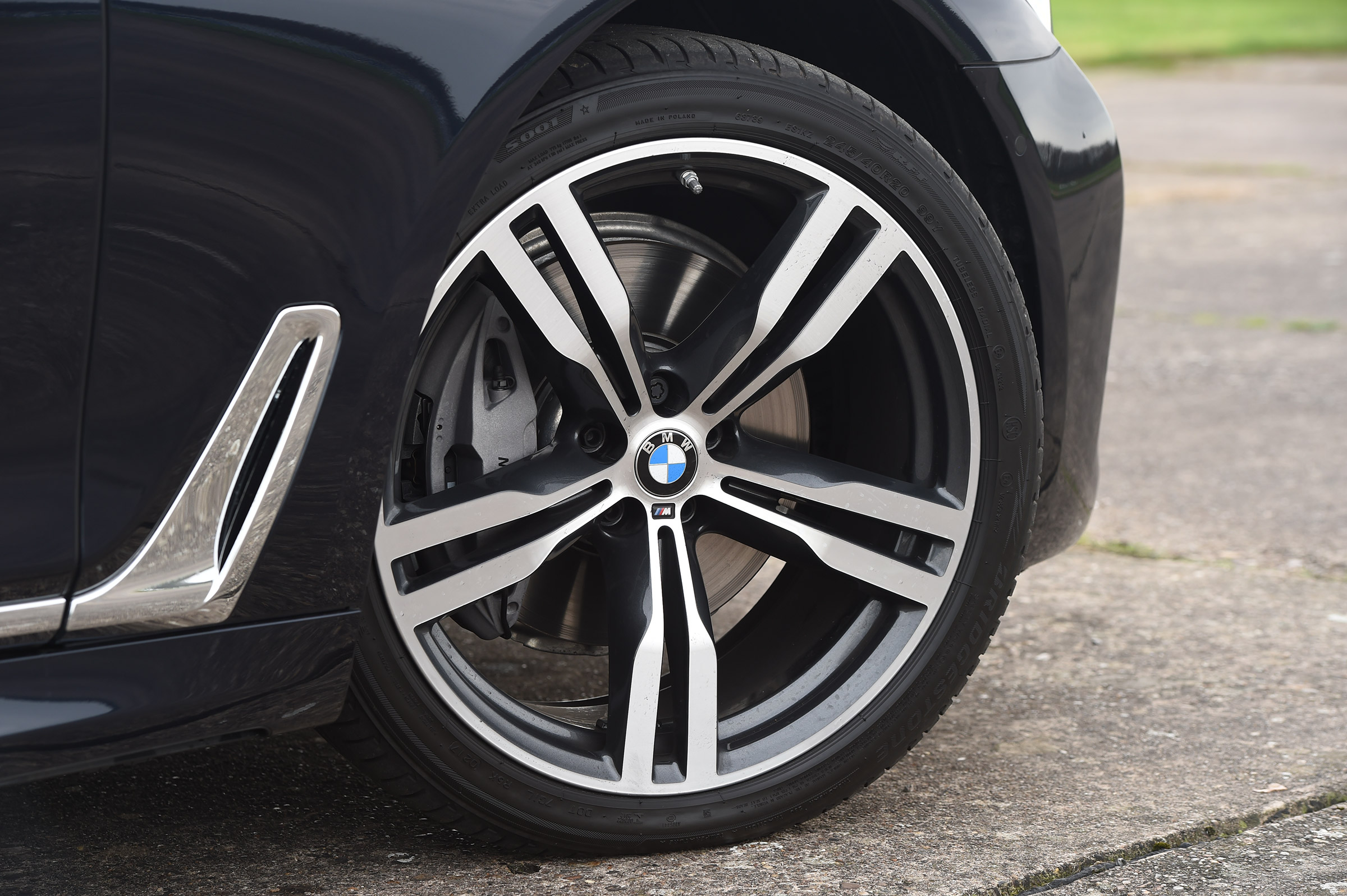 BMW 7 Series - wheel