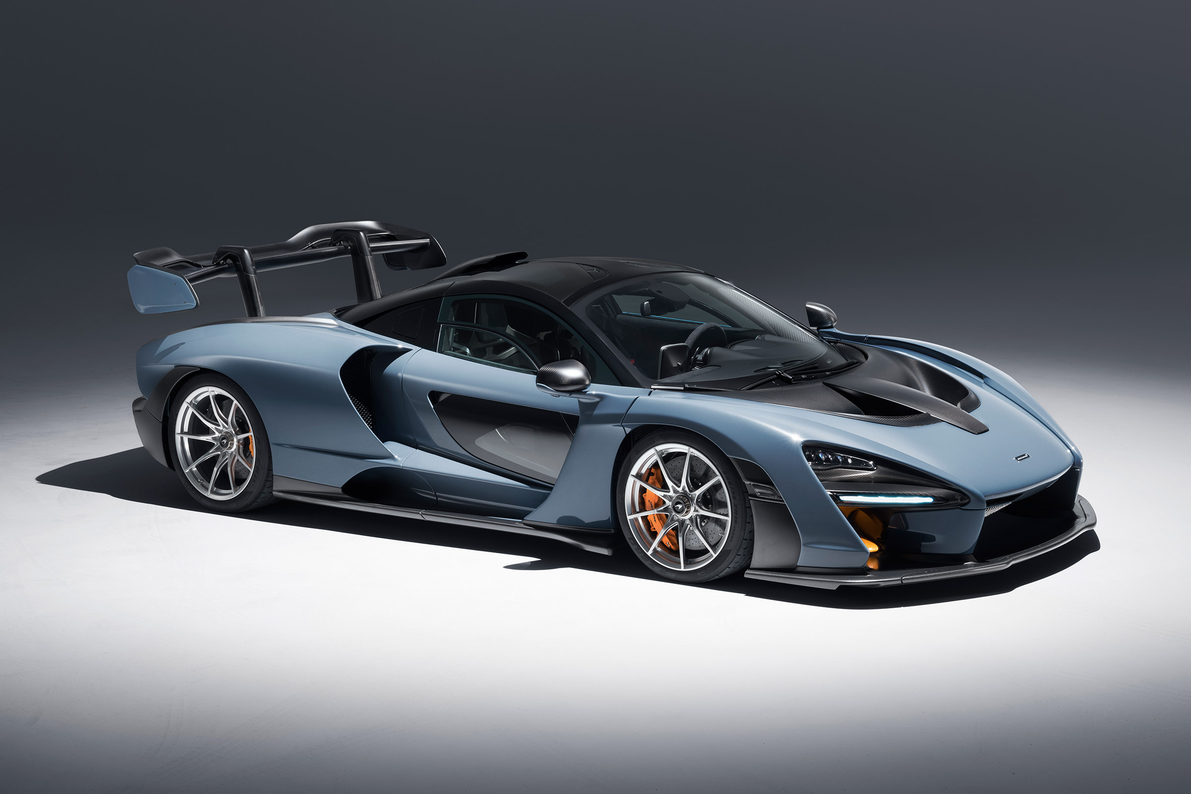 McLaren Senna - grey front static