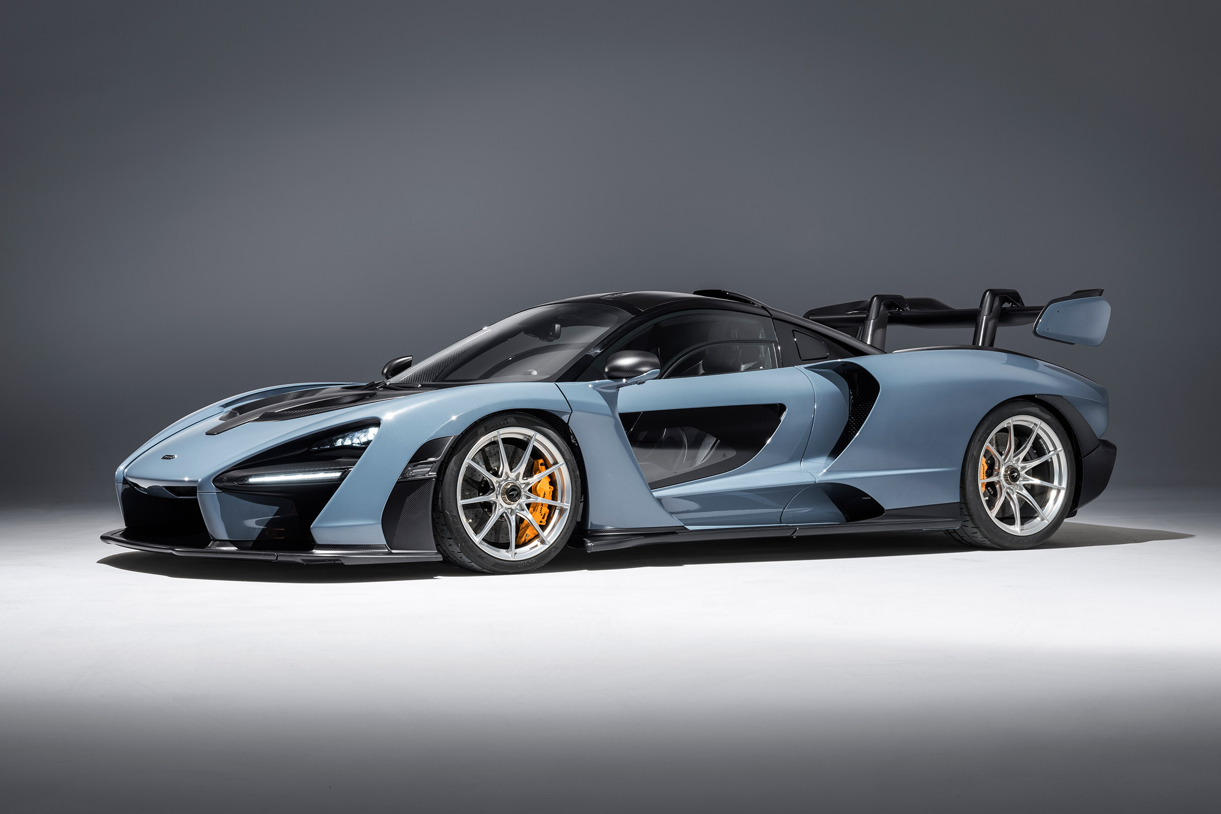 McLaren Senna - grey side