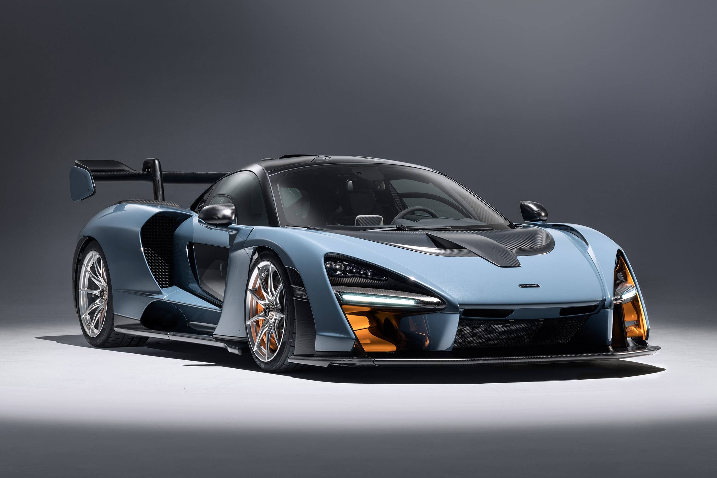 McLaren Senna - grey front