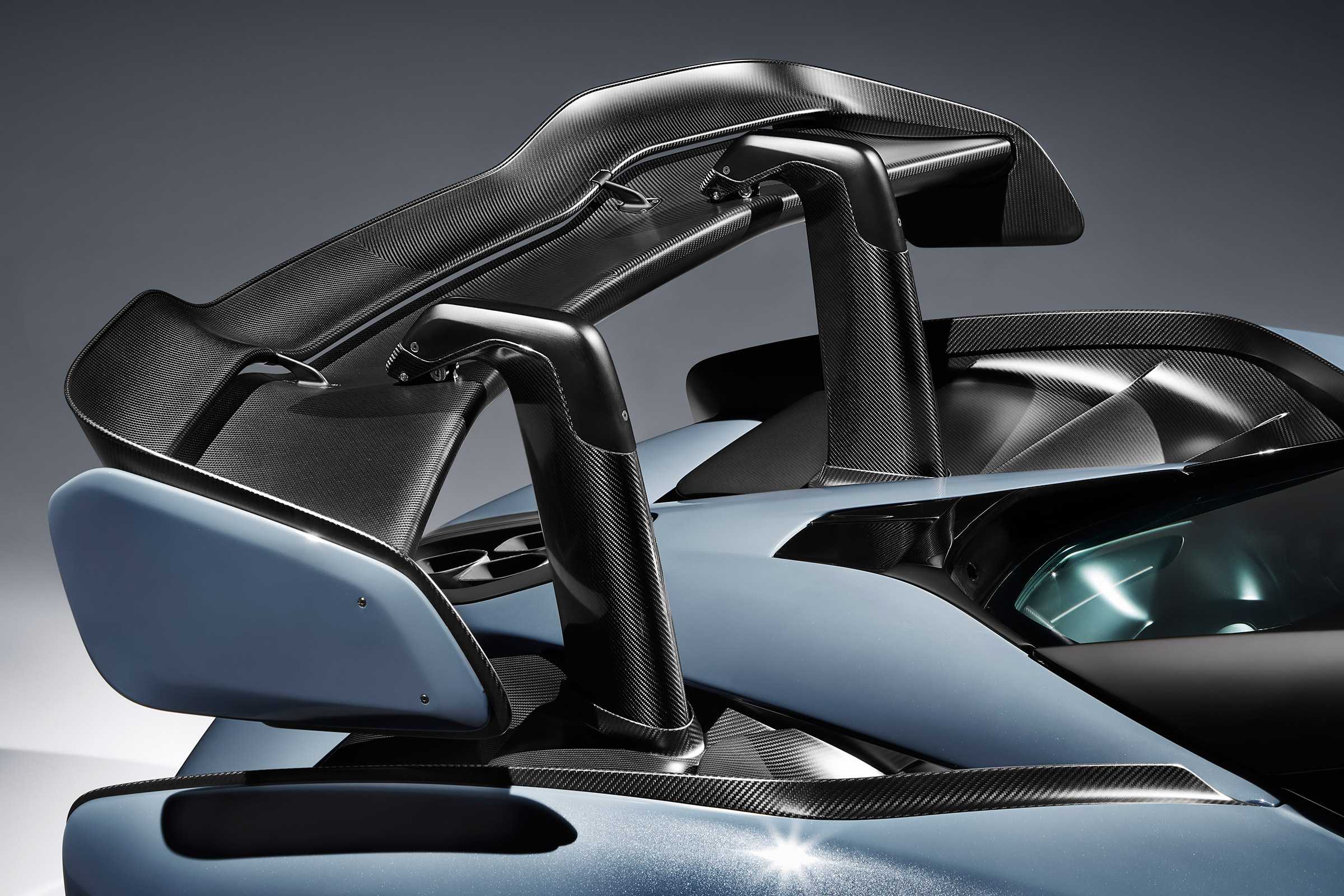 McLaren Senna - grey rear wing
