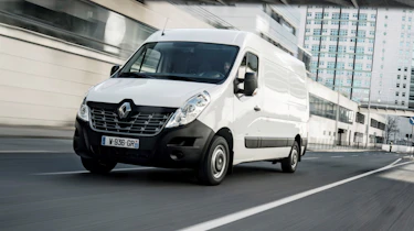 Renault Master Z.E - front tracking