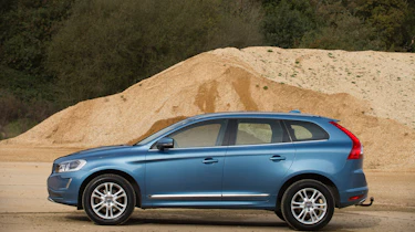 Volvo XC60 - side