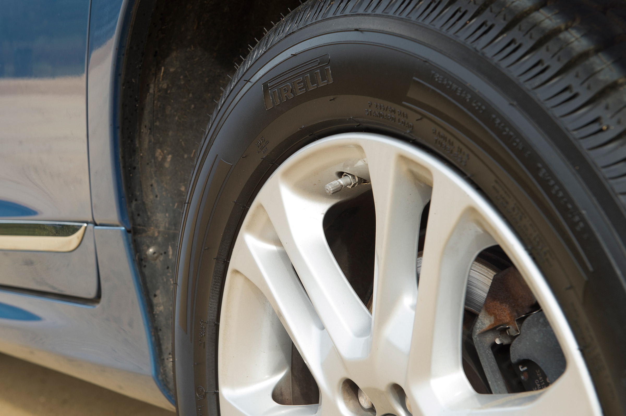 Used Volvo XC60 - tyre