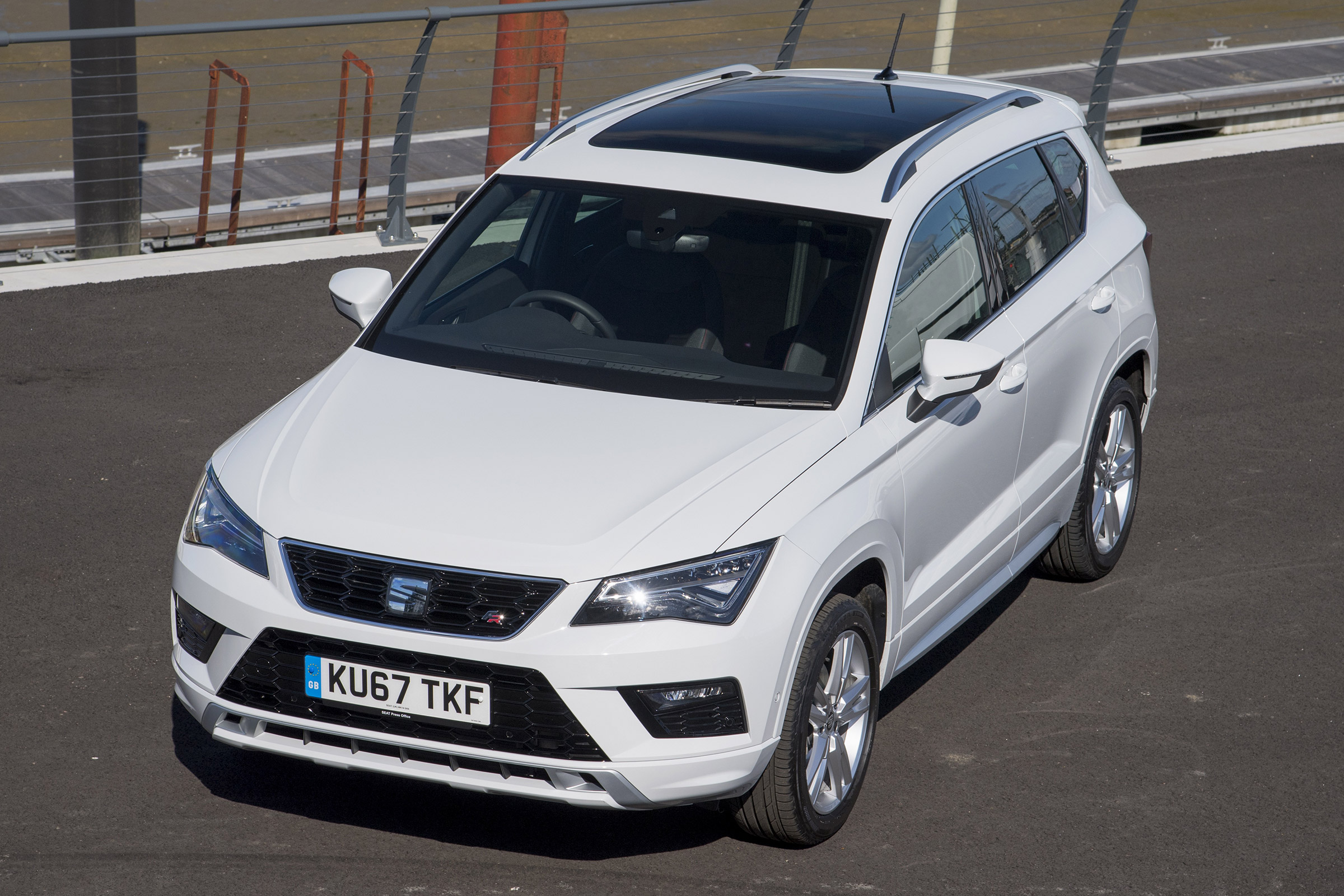 SEAT Ateca 2.0 TSI - front above
