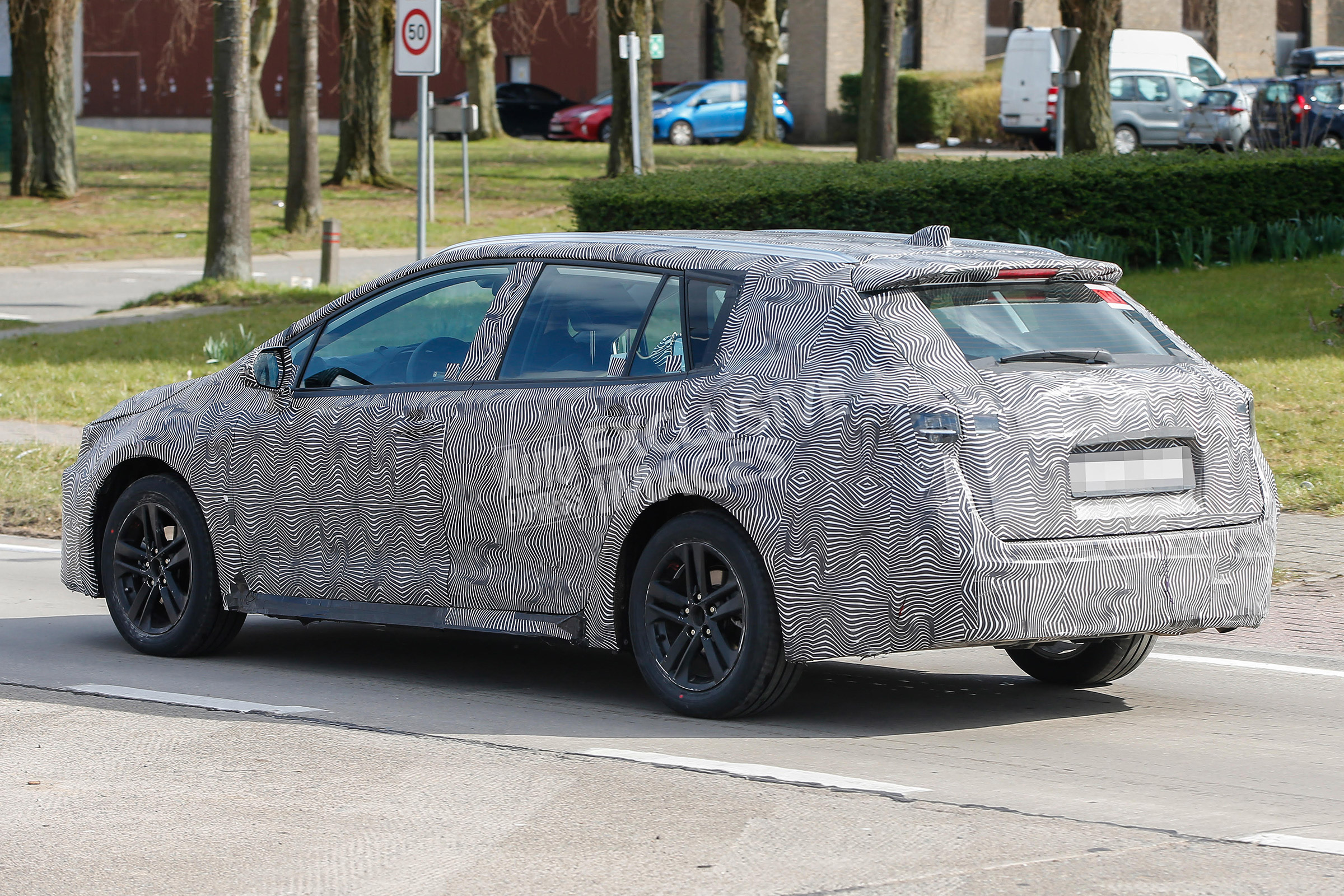 Toyota Auris Touring Sports - spyshot 10