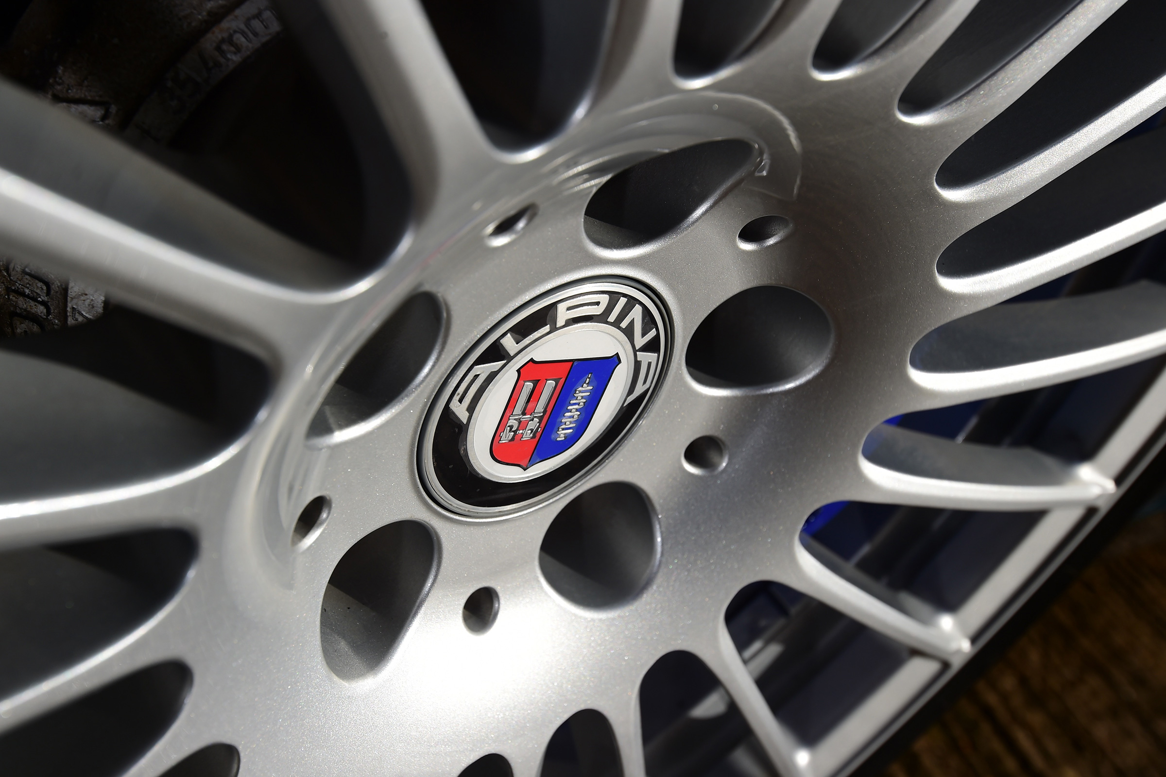 Alpina B5 Touring - wheel