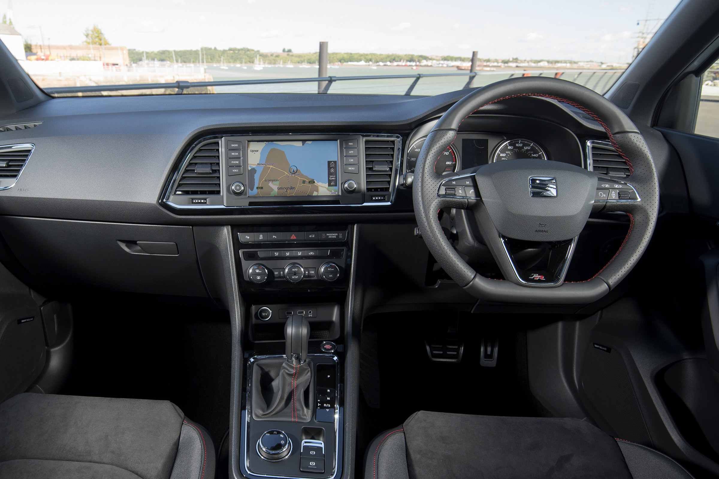 SEAT Ateca 2.0 TSI - dash