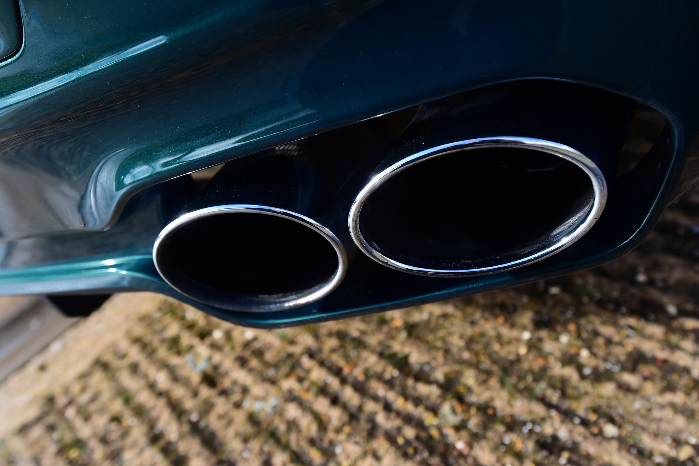 Alpina B5 Touring - exhaust