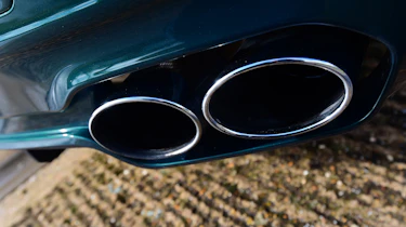 Alpina B5 Touring - exhaust