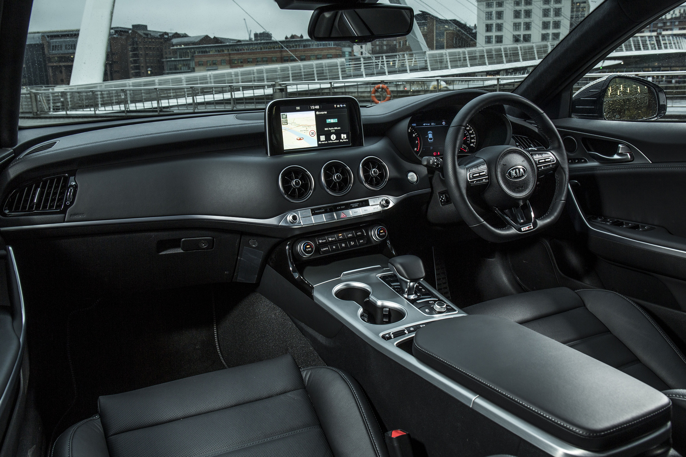 Kia Stinger 2.0 GT-Line - interior