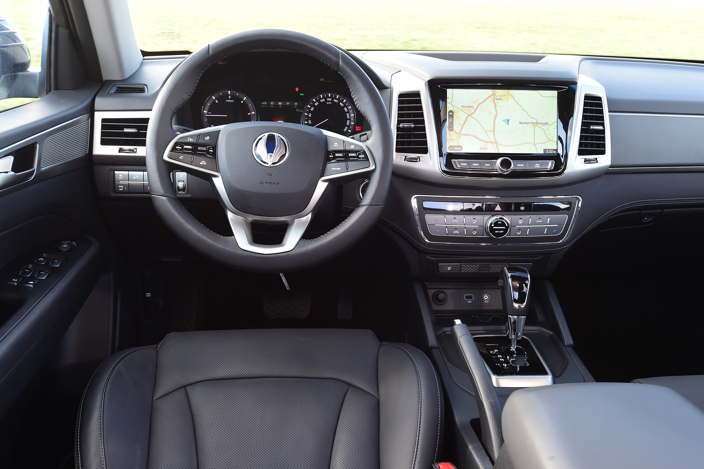 SsangYong Musso - interior