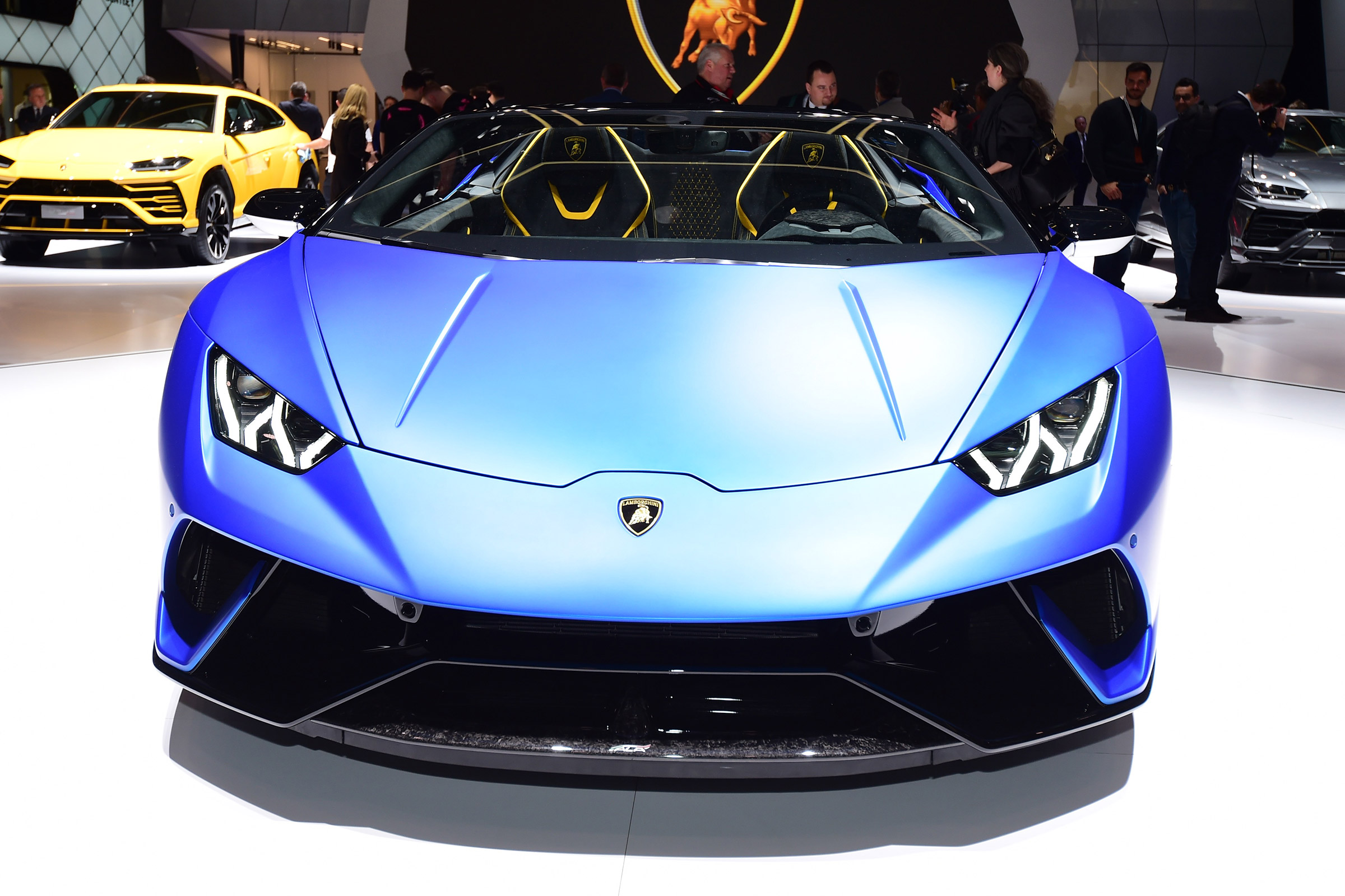 Lamborghini Huracan Performante Spyder head on