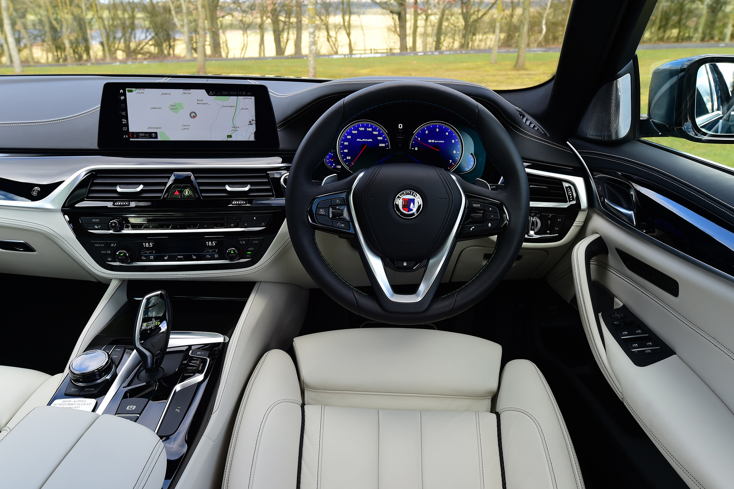 Alpina B5 Touring - interior