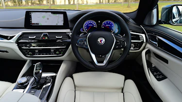 Alpina B5 Touring - interior