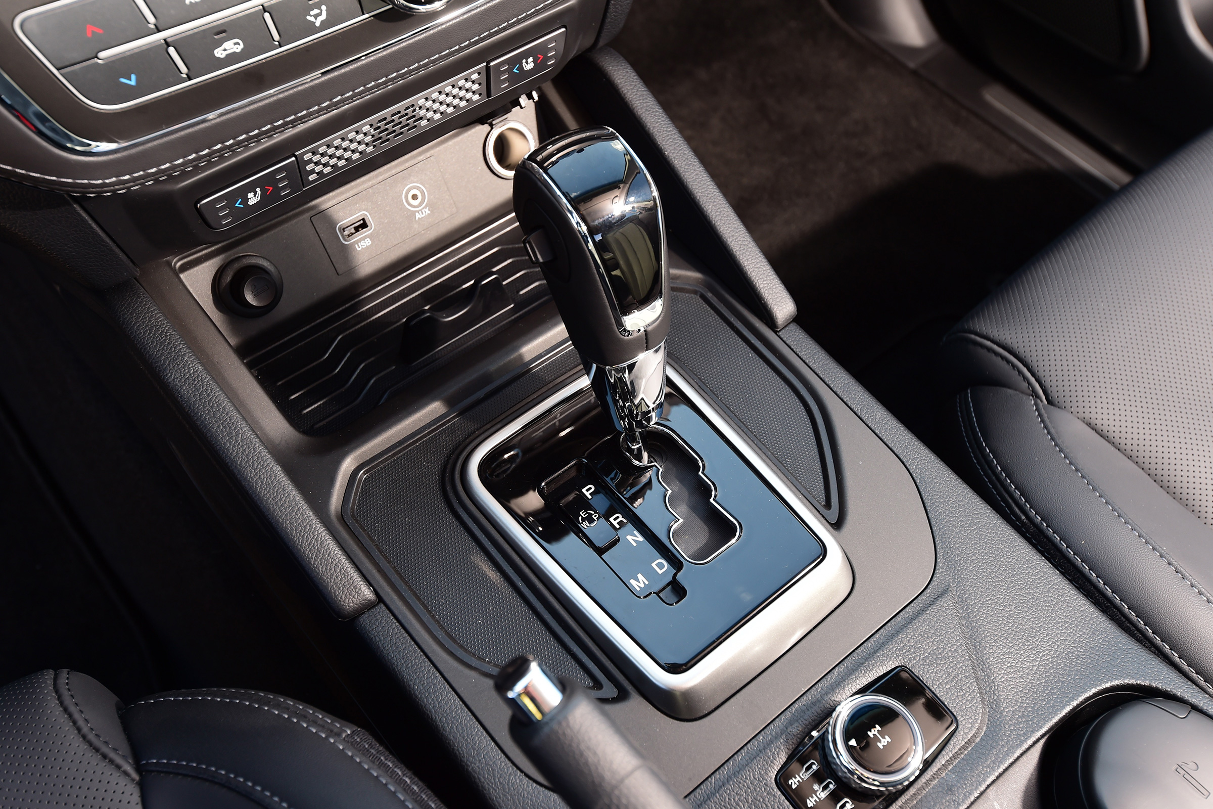 SsangYong Musso - gear lever