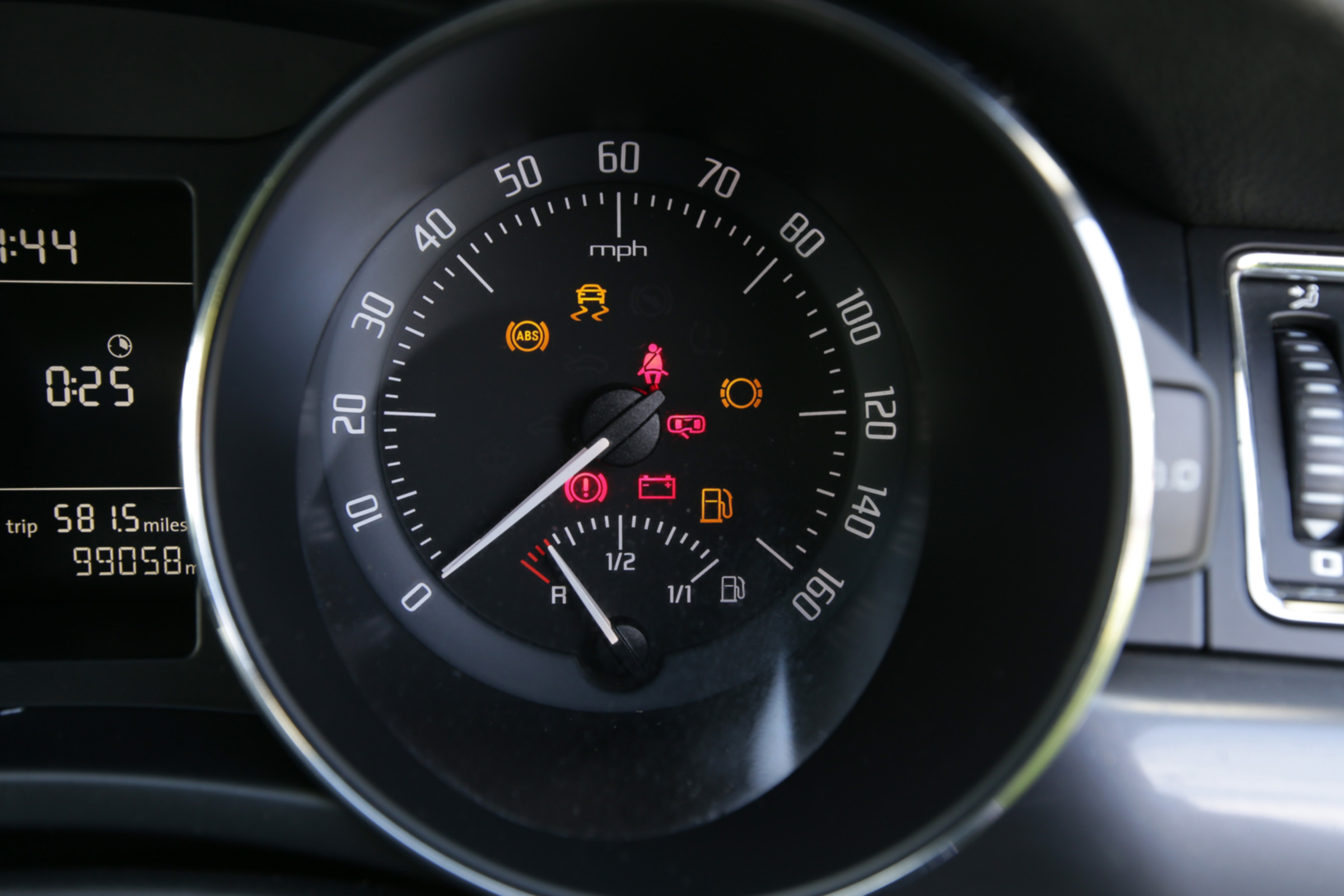 Used Skoda Superb dial