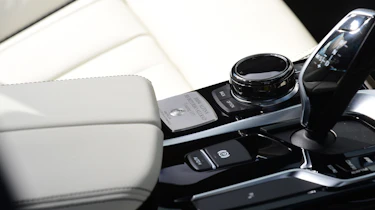 Alpina B5 Touring - controls