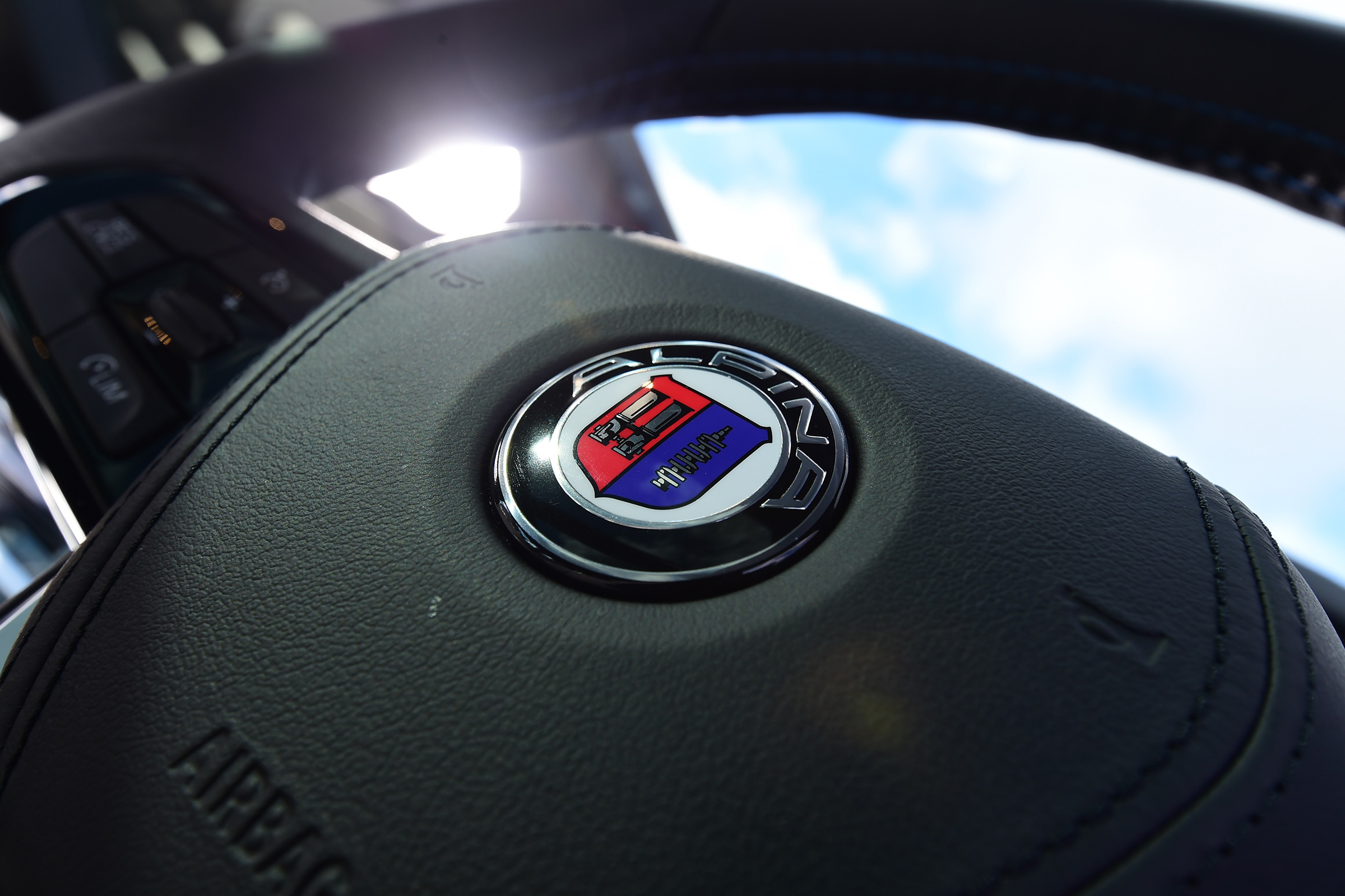 Alpina B5 Touring - steering wheel