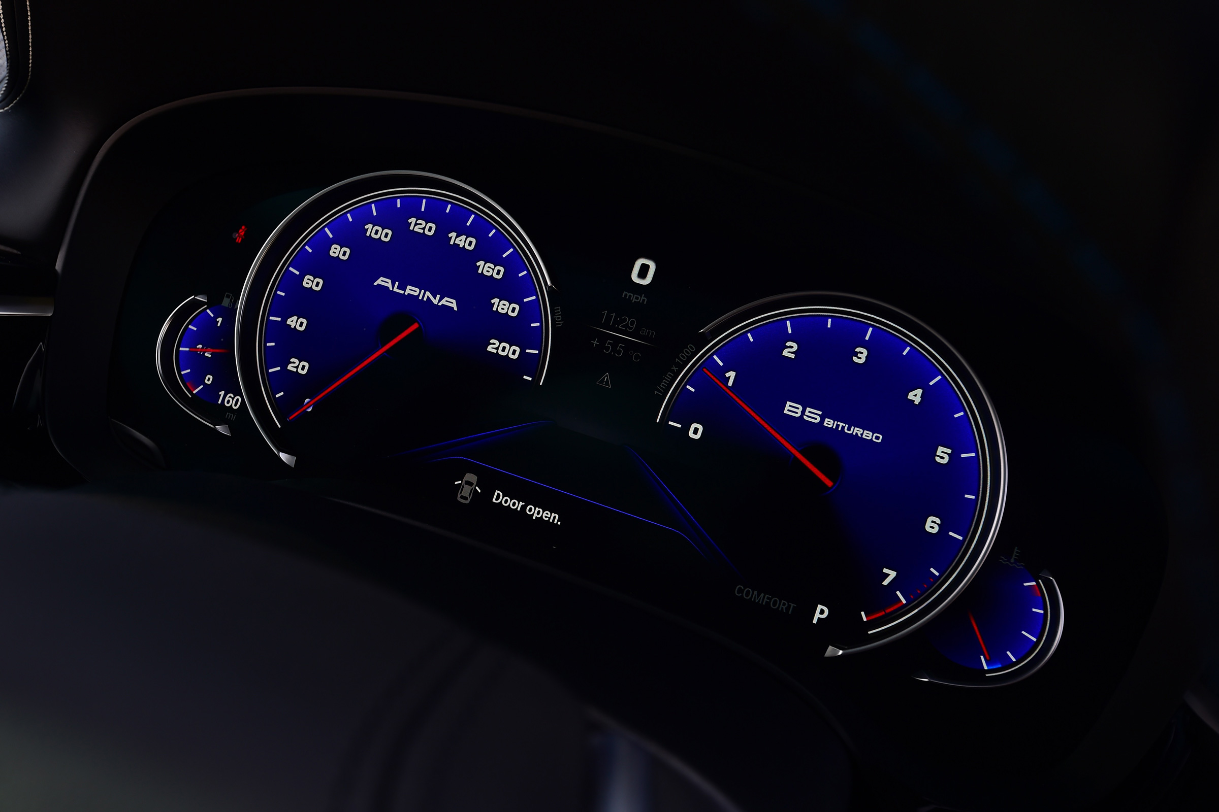 Alpina B5 Touring - speedo
