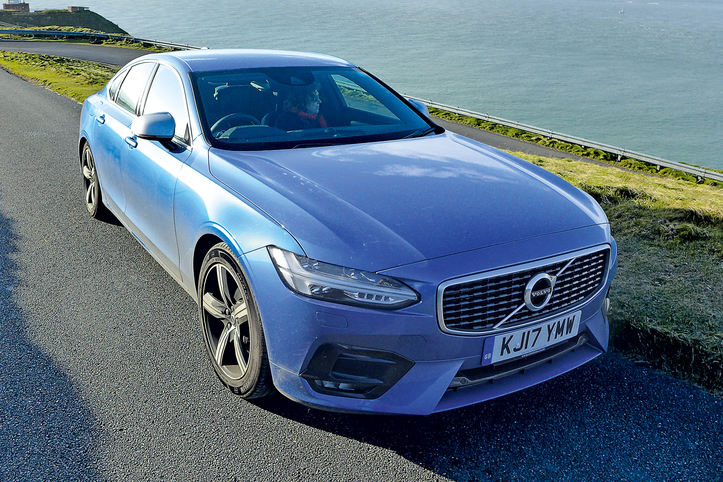 Volvo S90 - front