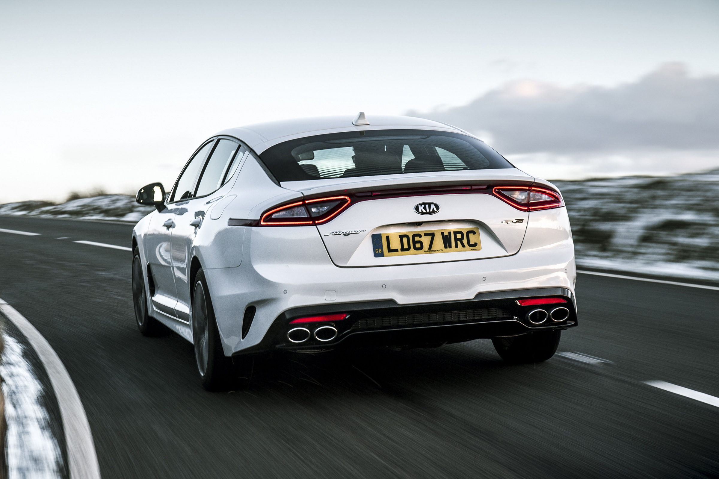 Kia Stinger 2.0 GT-Line - rear
