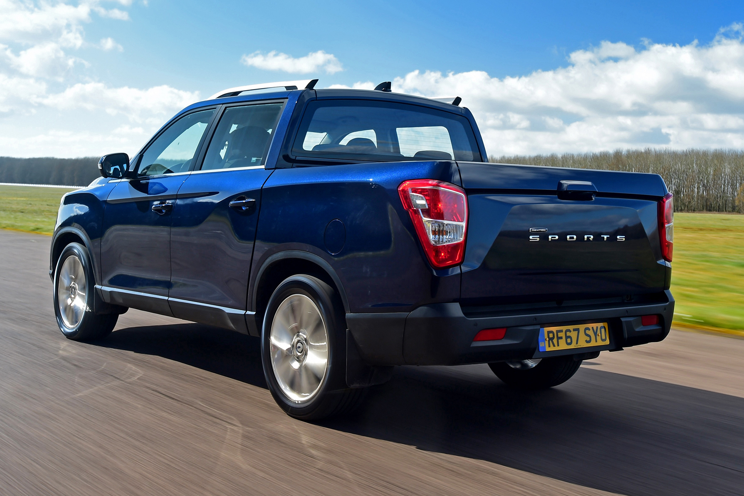 SsangYong Musso - rear
