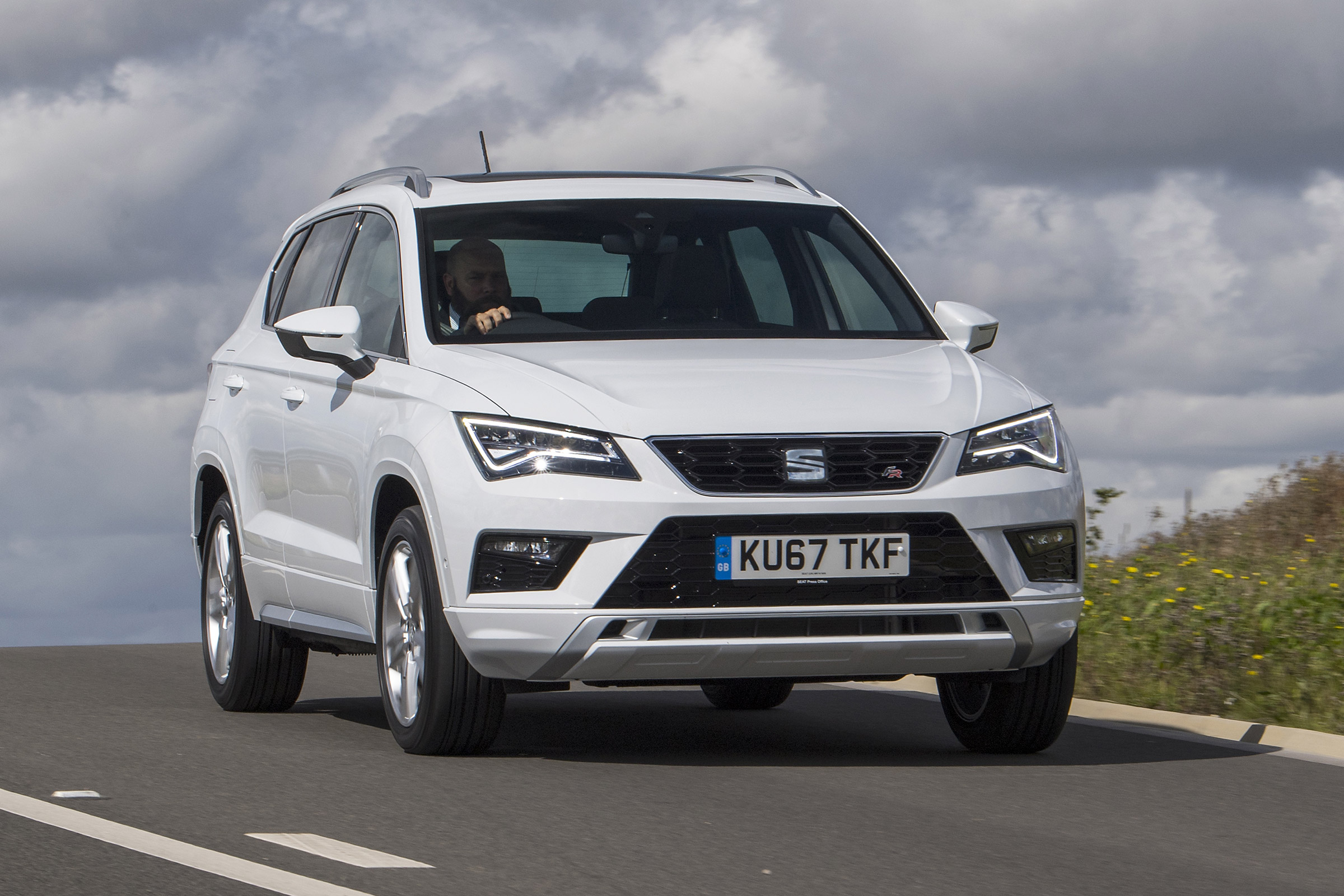 SEAT Ateca 2.0 TSI - front panning