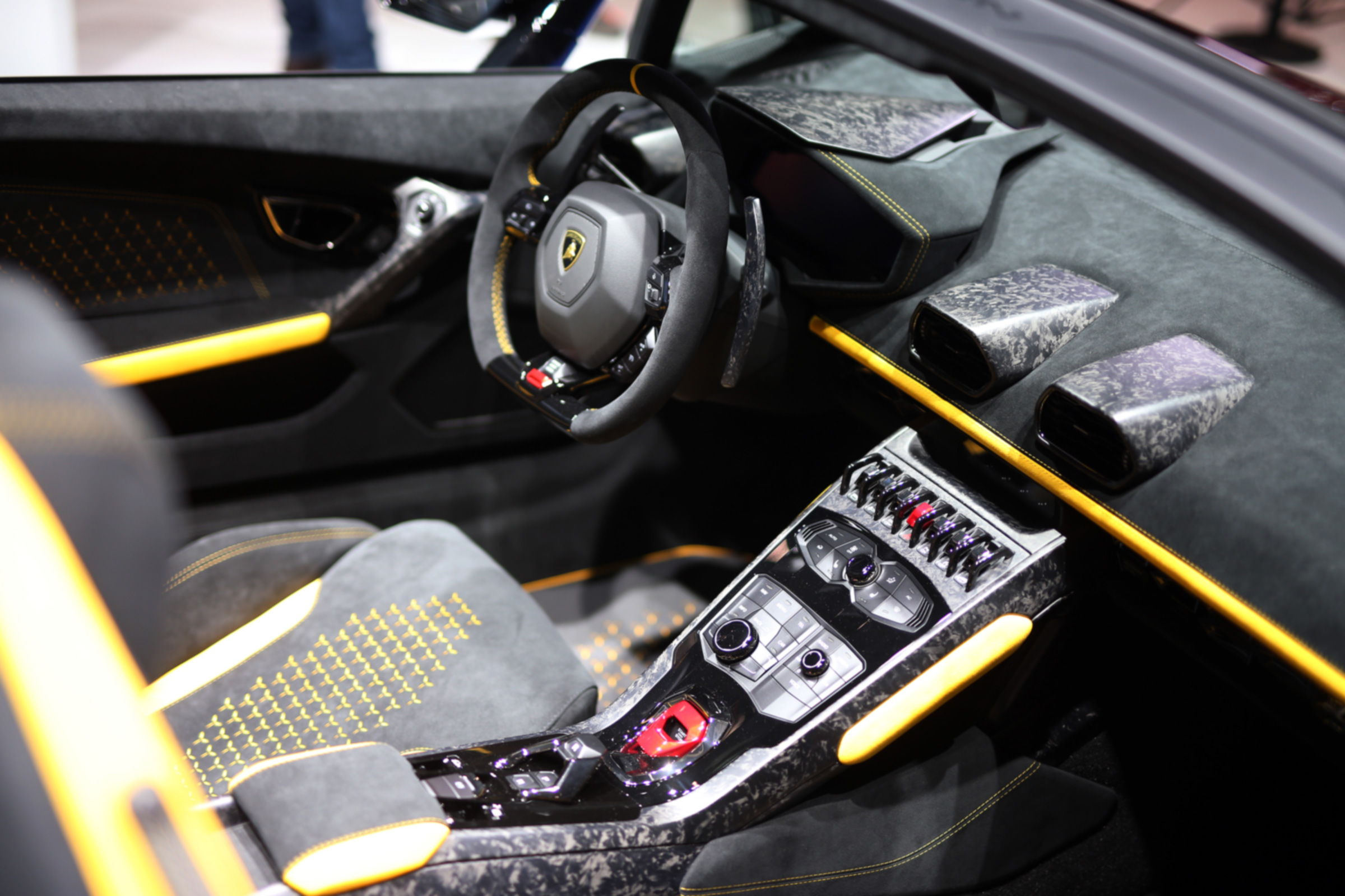 Lamborghini Huracan Performante Spyder interior