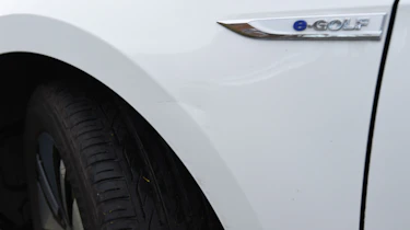 Volkswagen e-Golf front wing