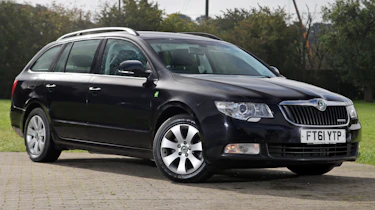 Used Skoda Superb front quarter