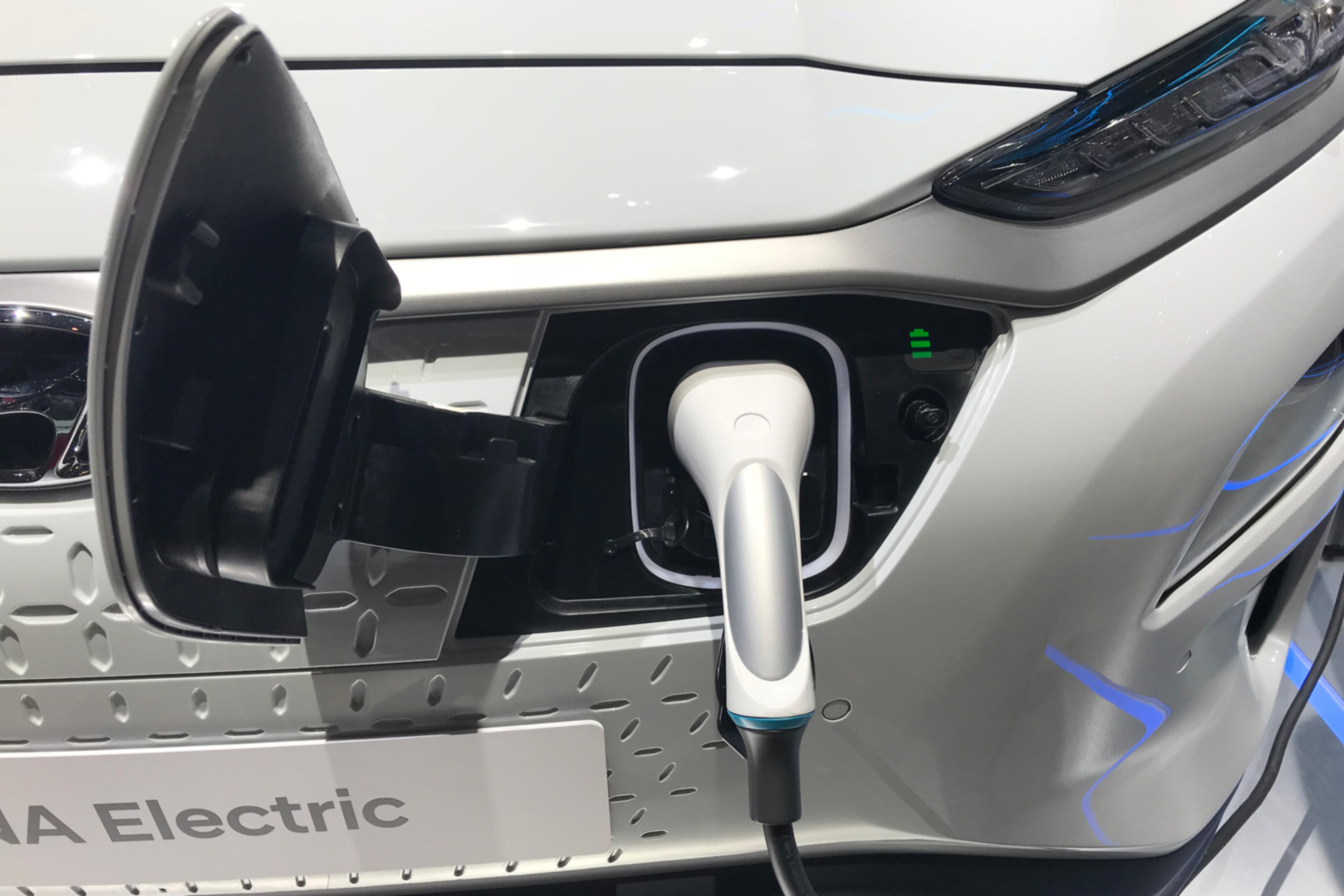 Hyundai Kona electric plug-in