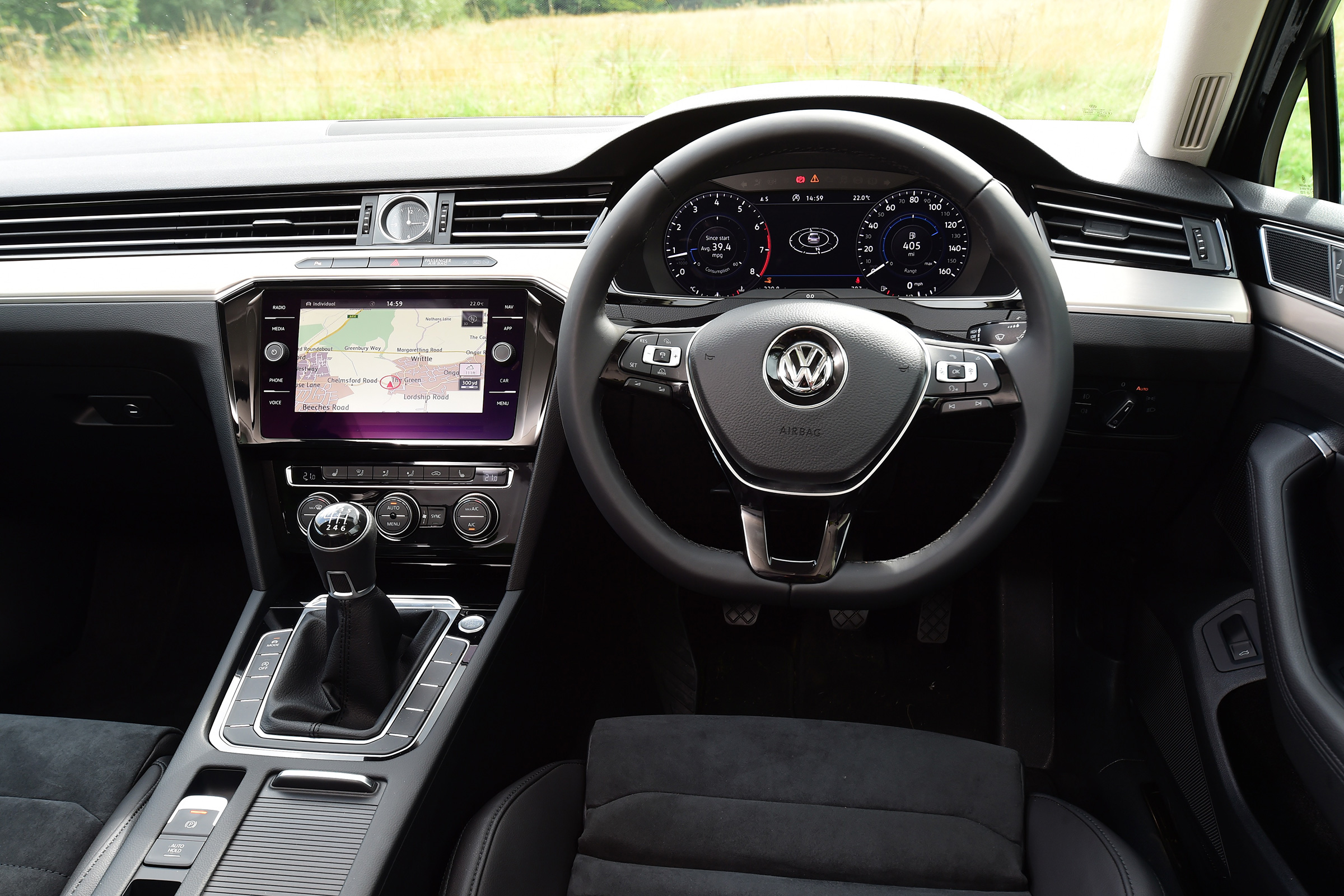 Volkswagen Passat - interior
