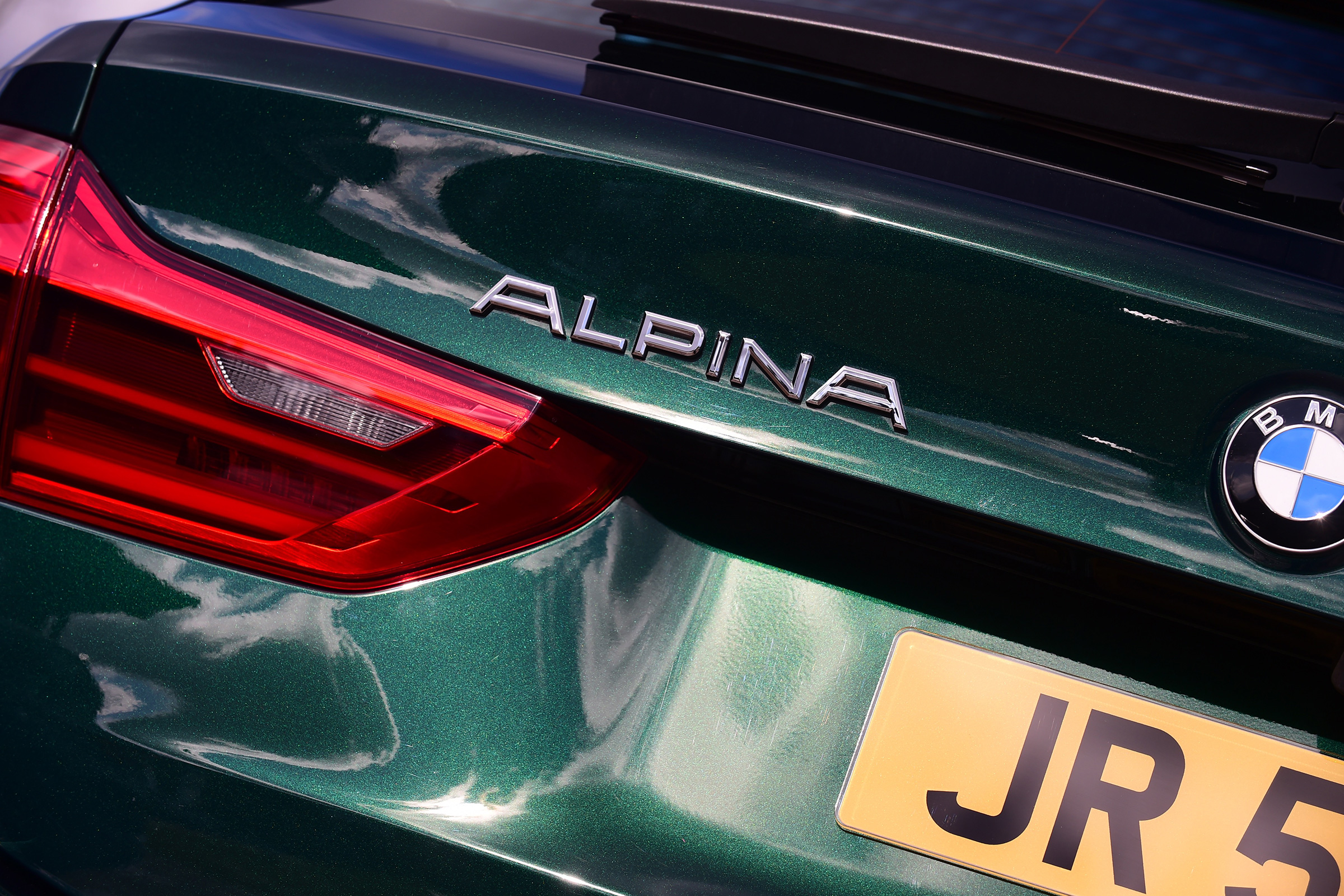 Alpina B5 Touring - Alpina badge
