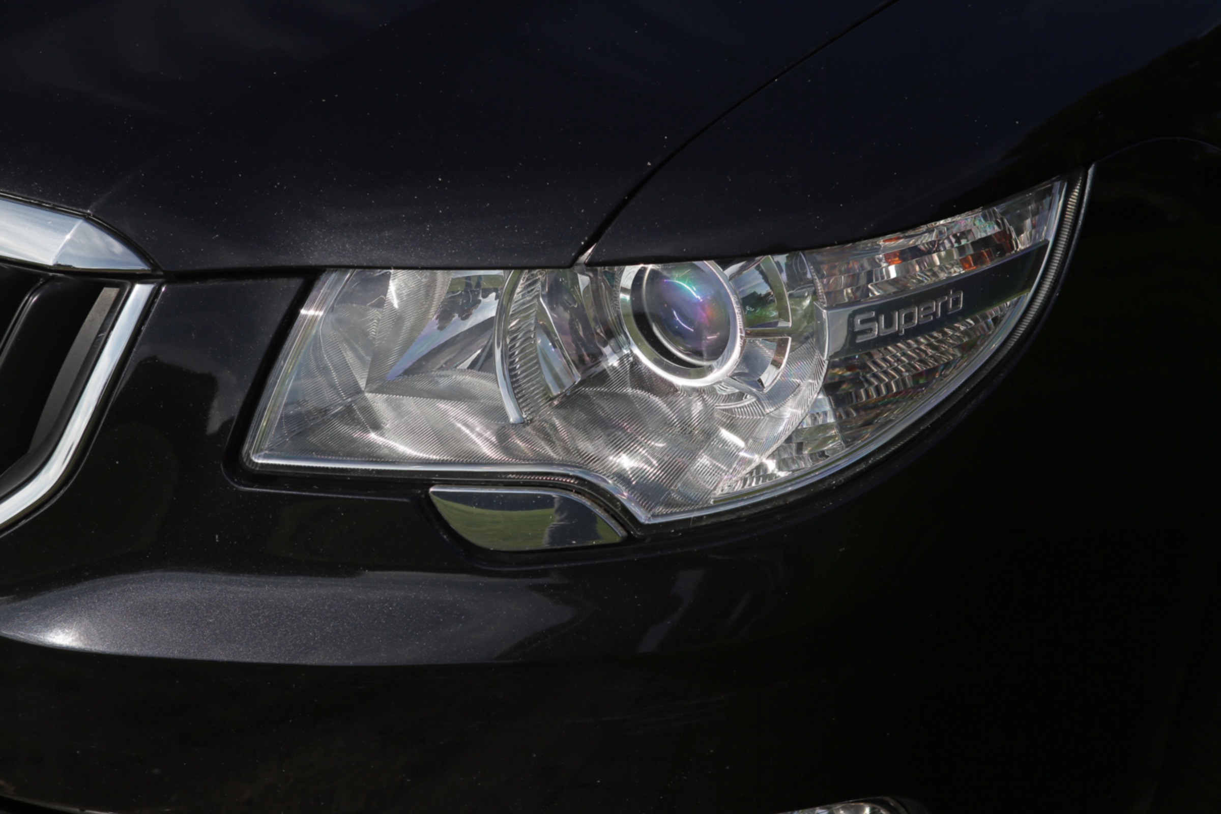 Used Skoda Superb headlight cluster