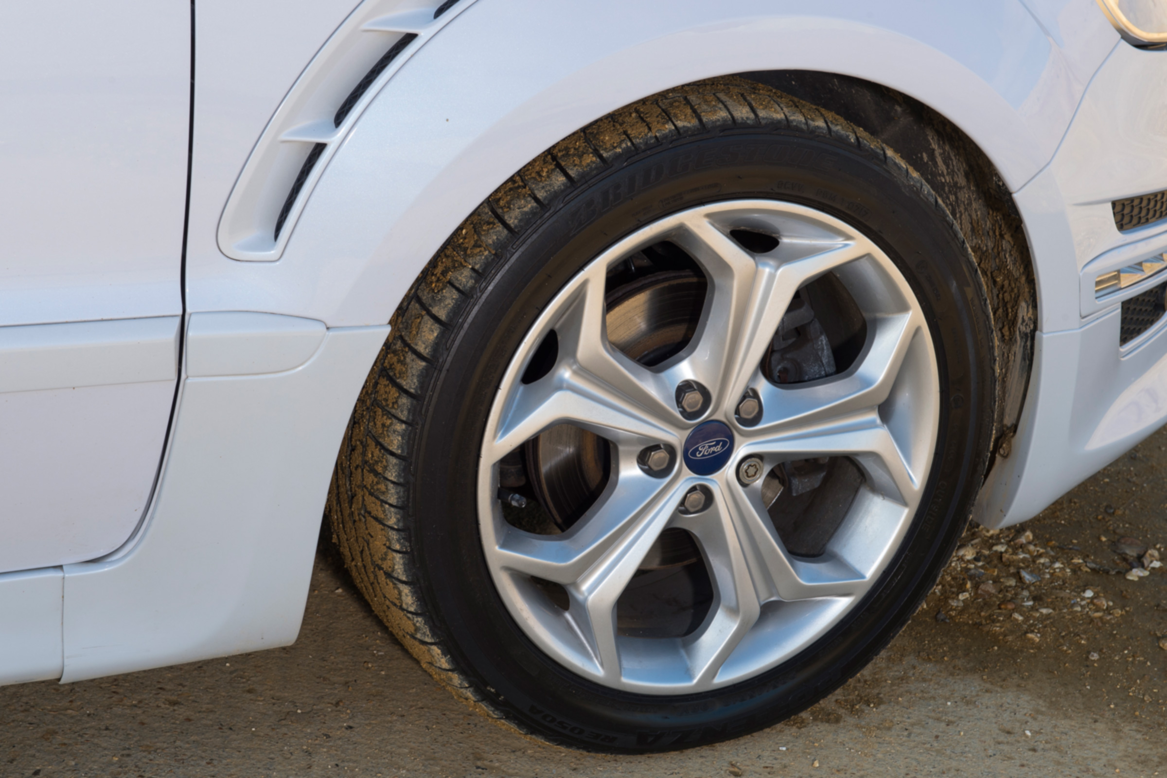 Used Ford S-MAX review alloy wheel