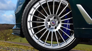 Alpina B5 Touring - wheel