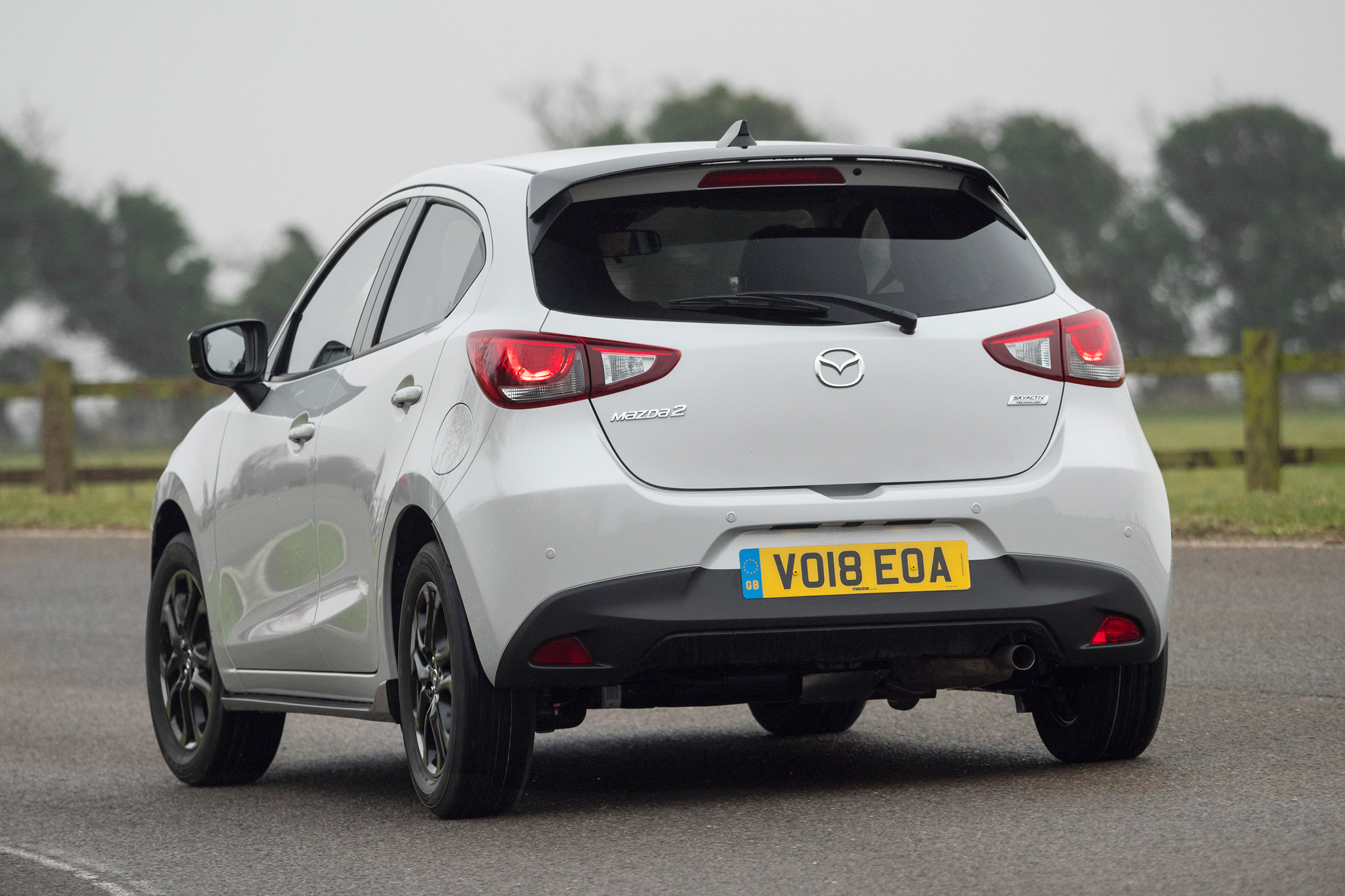 Mazda 2 Sport Black - rear action