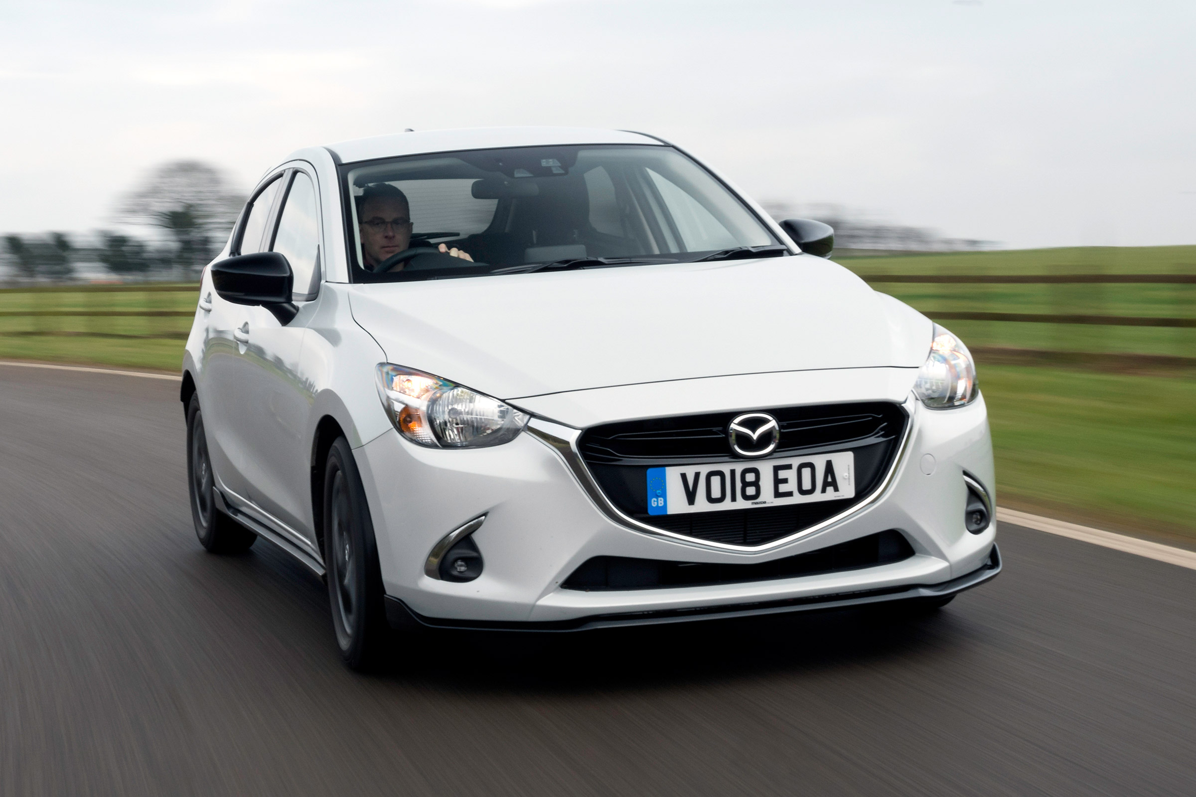Mazda 2 Sport Black - front cornering