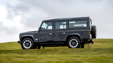 Land Rover Defender Works V8 - side