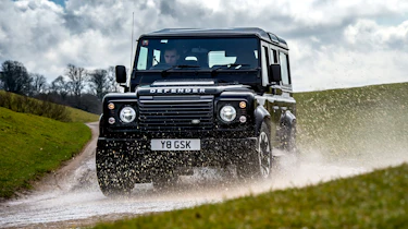 Land Rover Defender Works V8 - front off-road