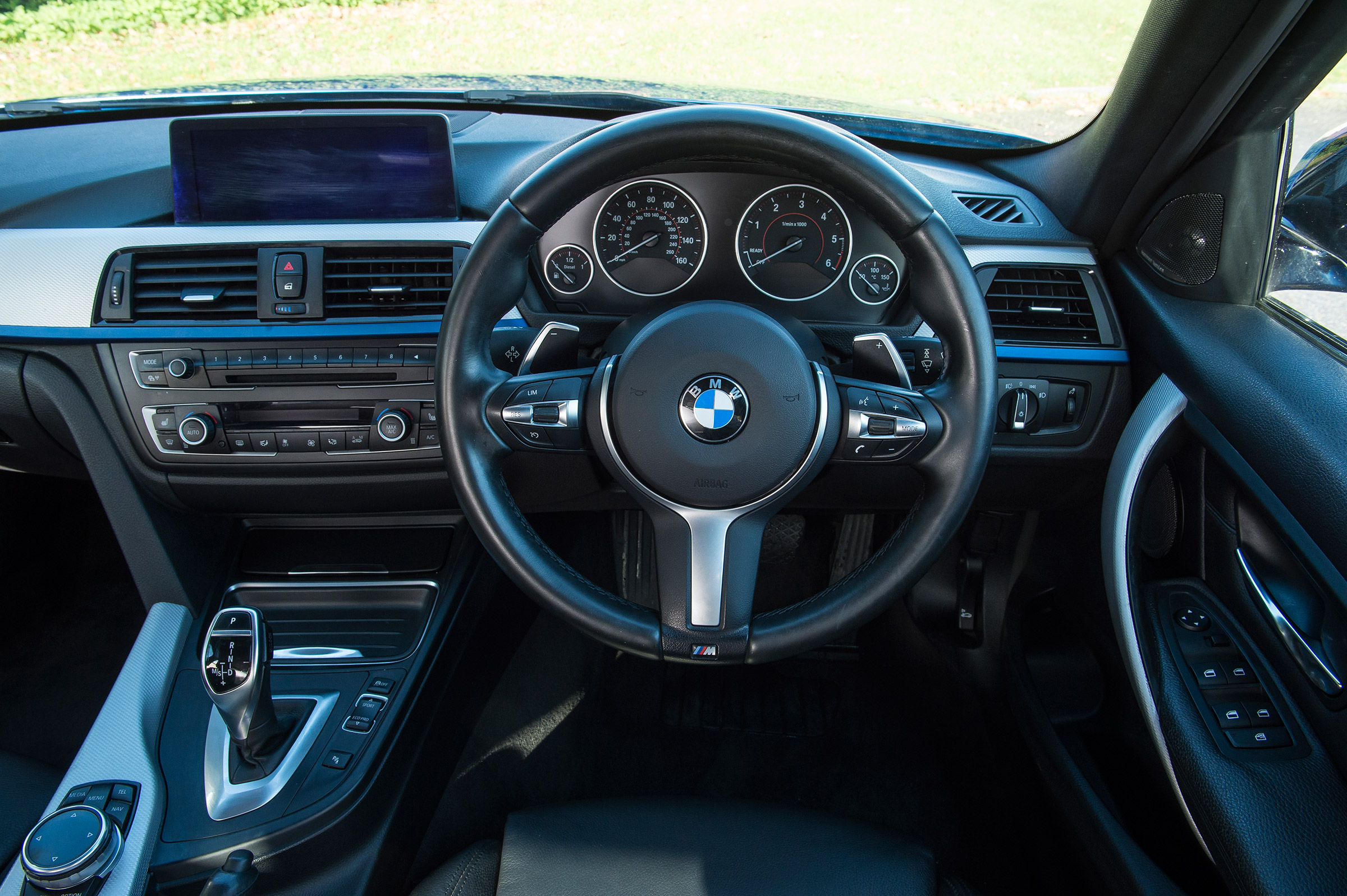 Used BMW 3 Series - dash