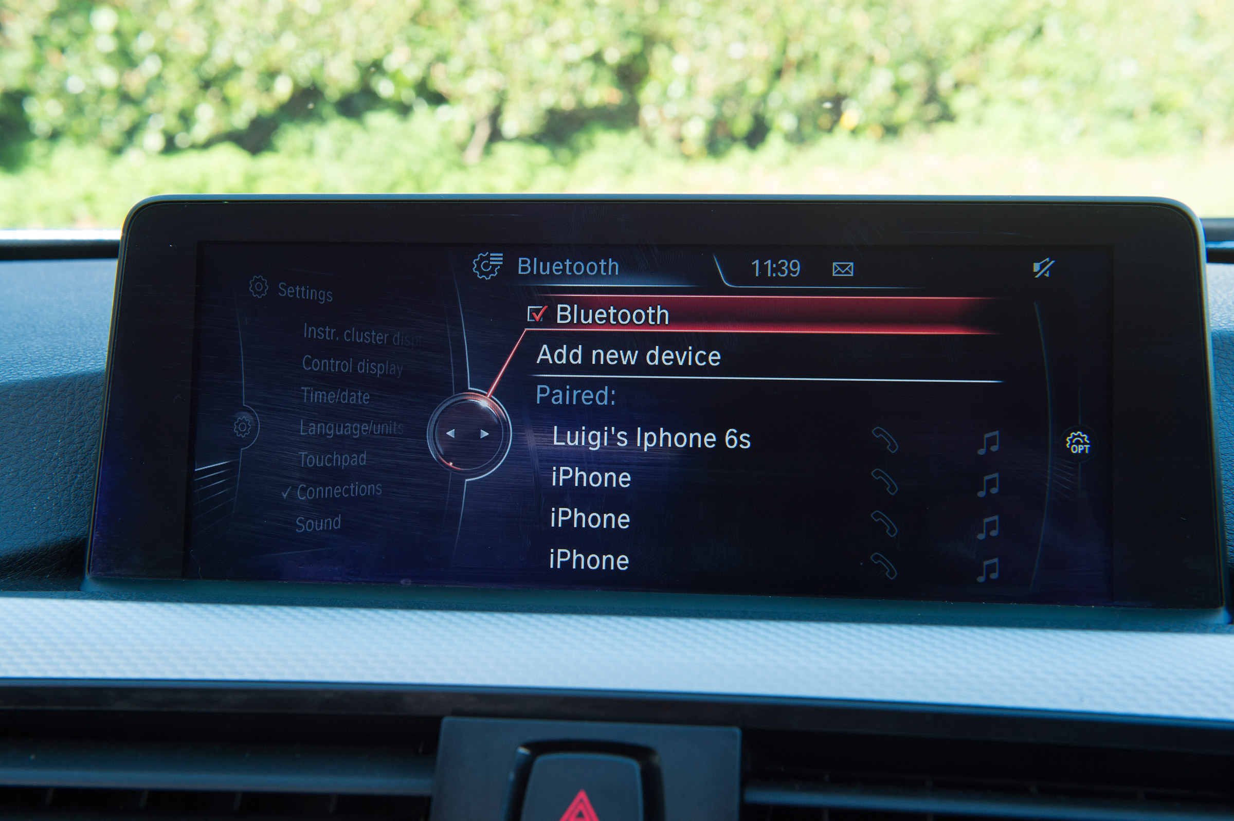 Used BMW 3 Series - infotainment