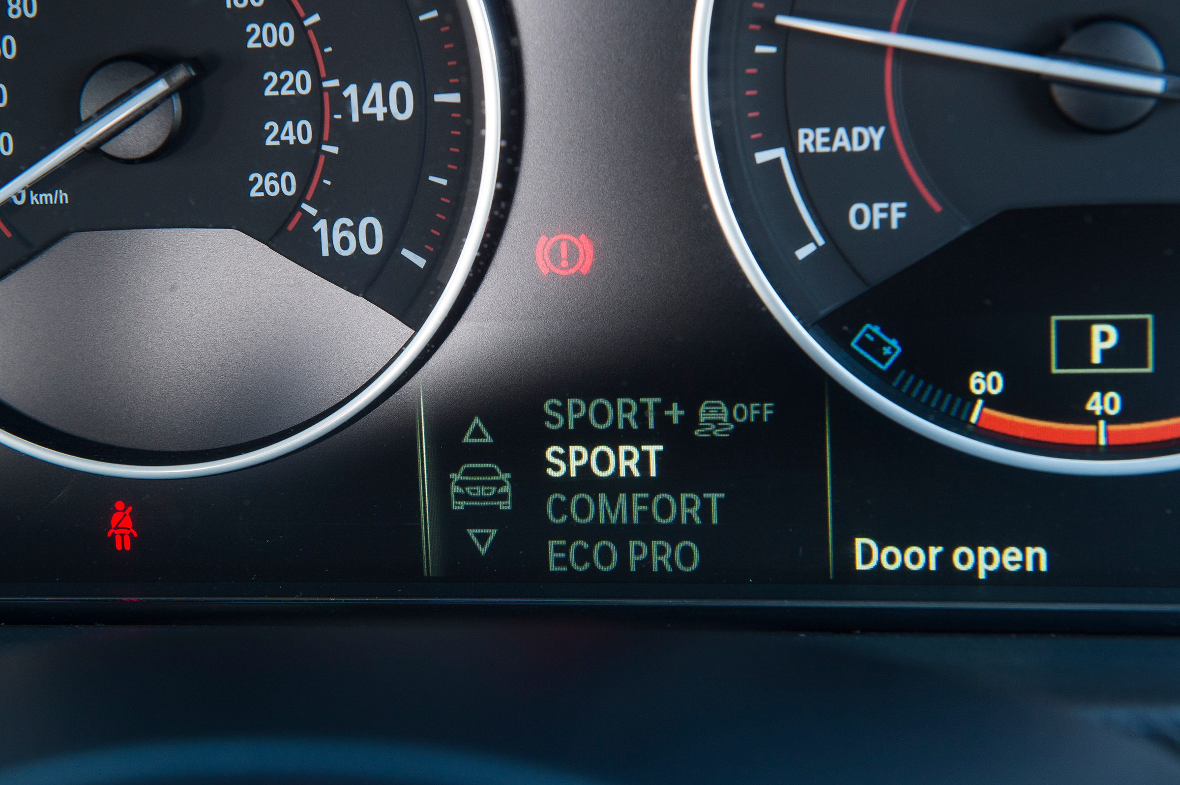 Used BMW 3 Series - dials