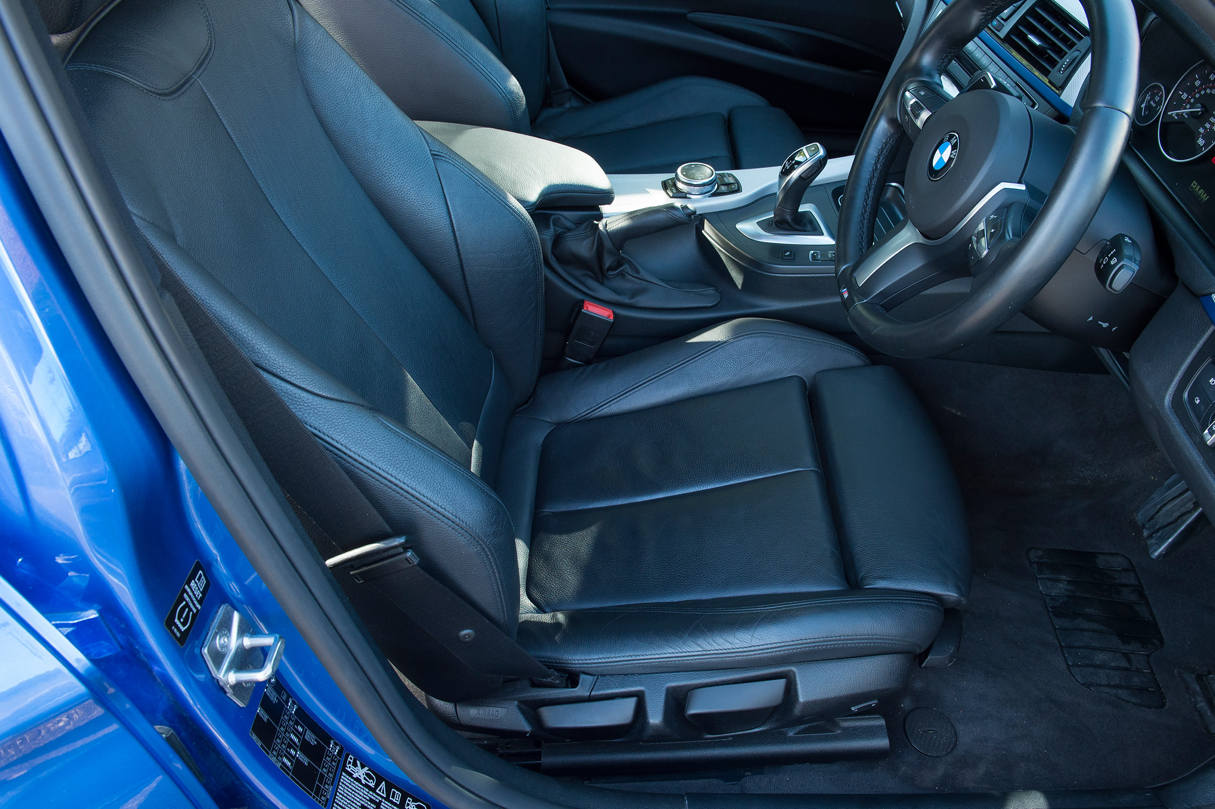 Used BMW 3 Series - front seat