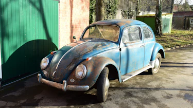 Blue classic car - front