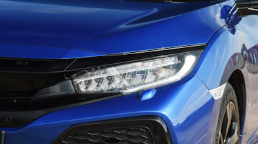 Honda Civic Diesel - front light