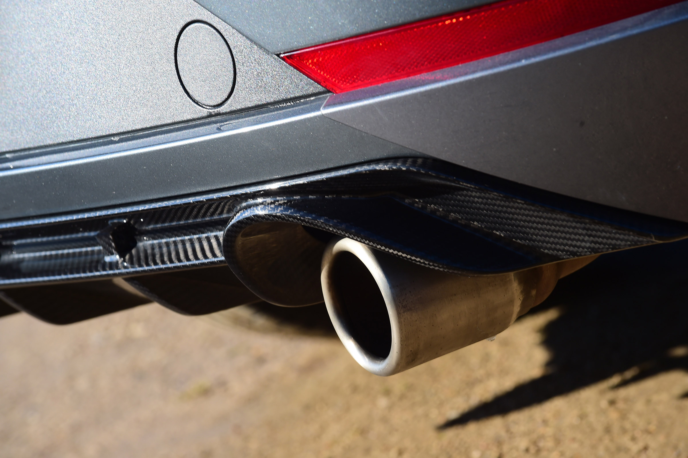 SEAT Leon Cupra R - exhaust