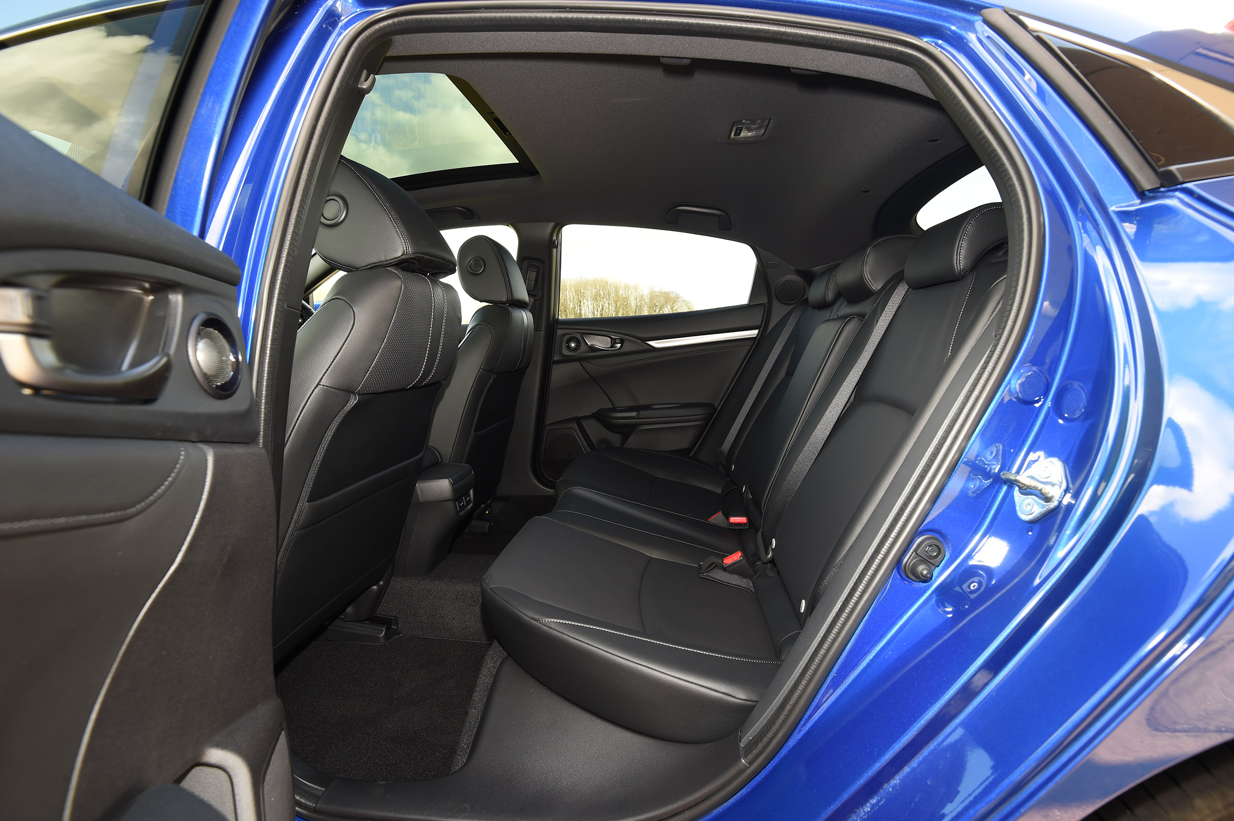 Honda Civic Diesel - rear seats